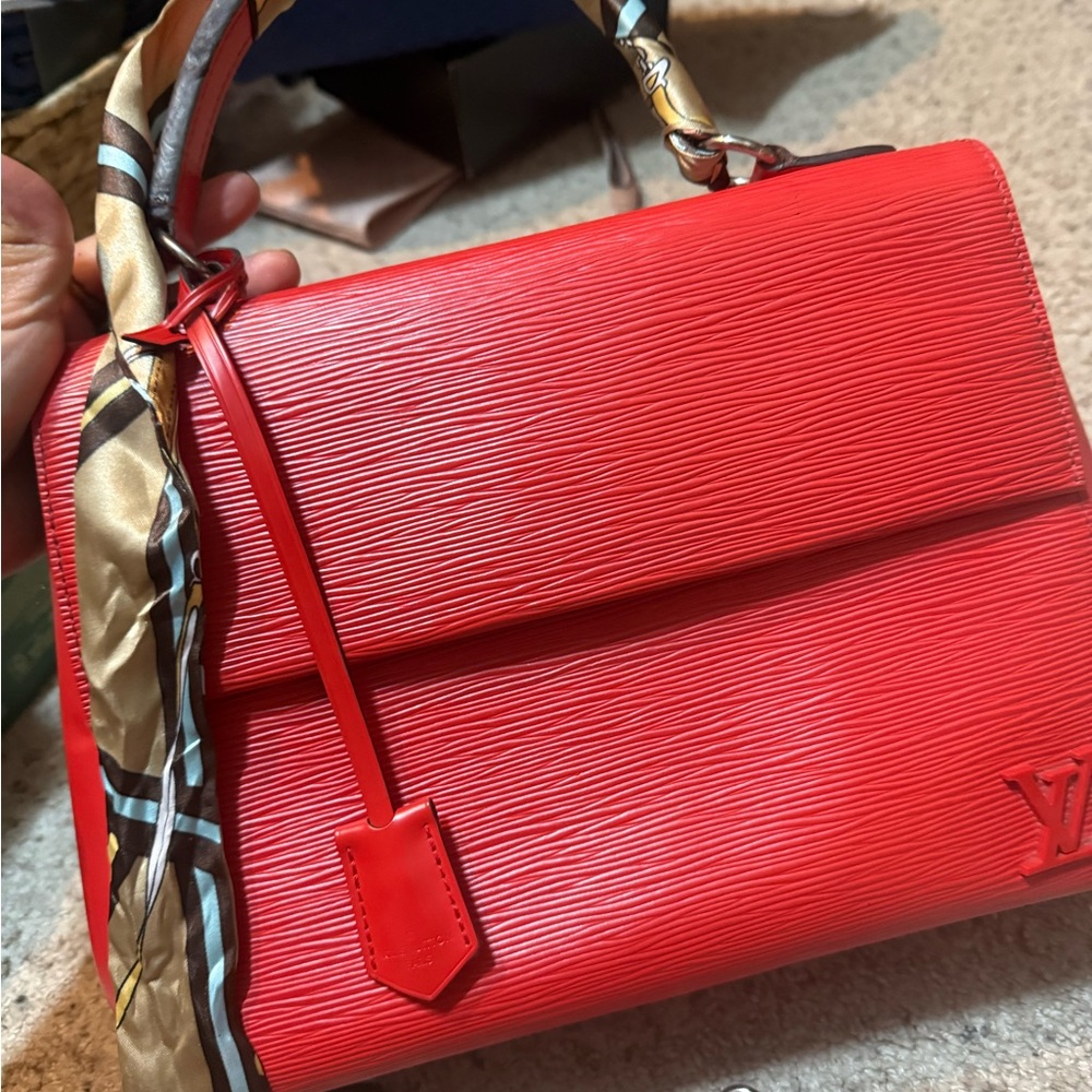 Louis Vuitton Cluny MM